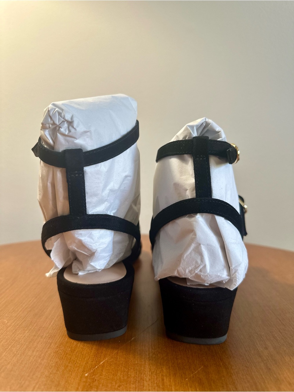 Stuart Weitzman Grecian Black Suede Sandals 8 New In Box - Picture 5 of 12